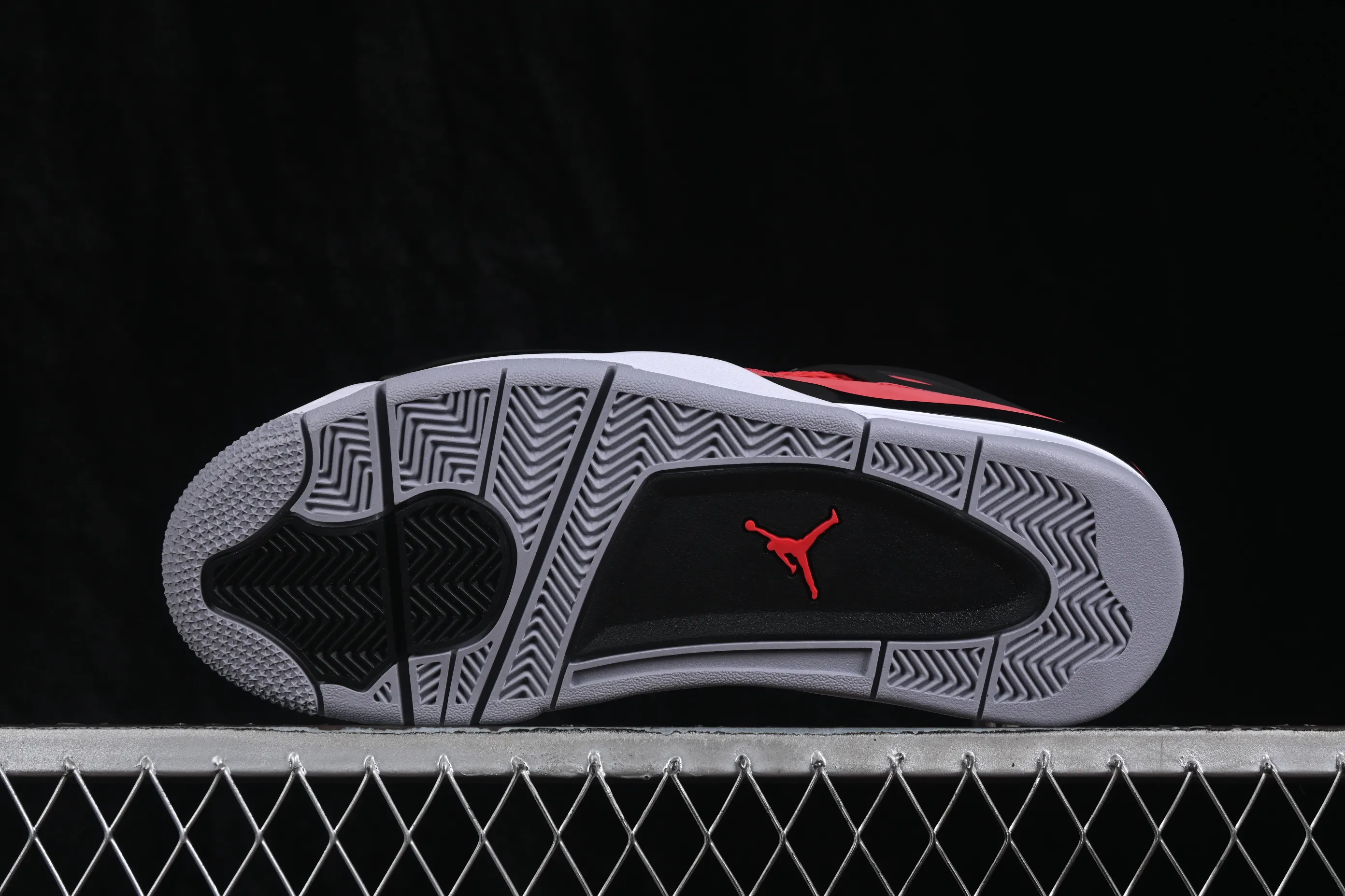 All categories Air Jordan Jordan series basketball shoes Air Jordan 4 LW version Air Jordan 4 "Toro" AJ4 Joe 4 Big Red Bull replica basketball shoes FQ8138-600